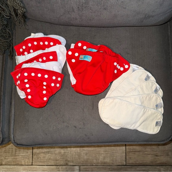 5 Red Reusable Cloth Diapers and 5 Inserts - Picture 1 of 7